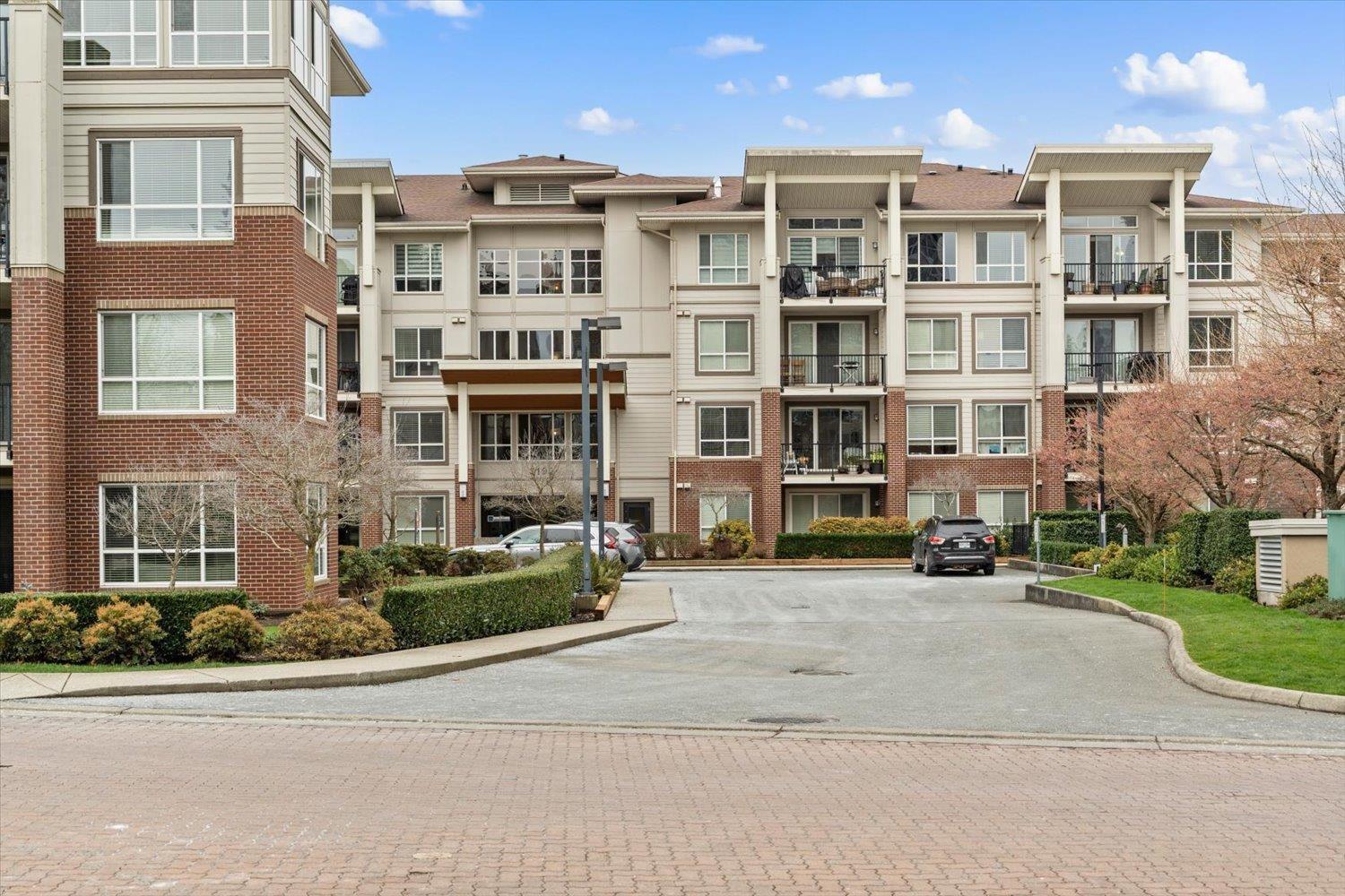 402 3192 Gladwin Road, Abbotsford, British Columbia  V2T 6M9 - Photo 1 - R3115718