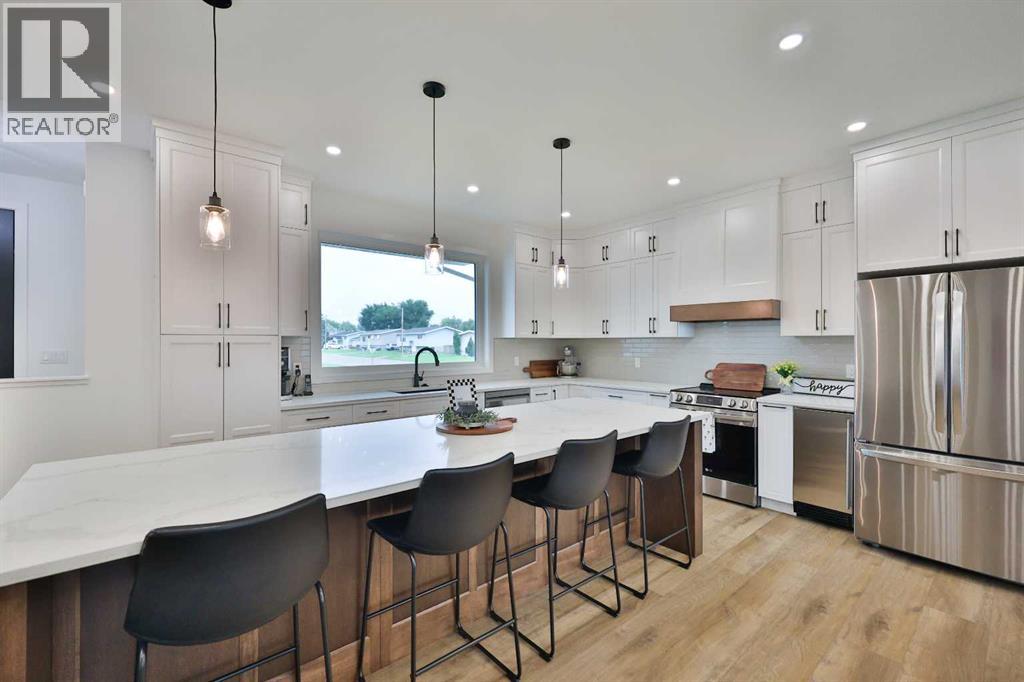 246 4a Street, Stirling, Alberta  T0K 2E0 - Photo 11 - A2280045