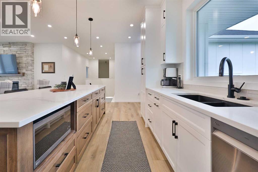 246 4a Street, Stirling, Alberta  T0K 2E0 - Photo 8 - A2280045