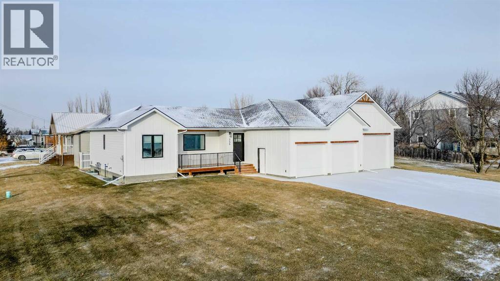 246 4a Street, Stirling, Alberta  T0K 2E0 - Photo 45 - A2280045