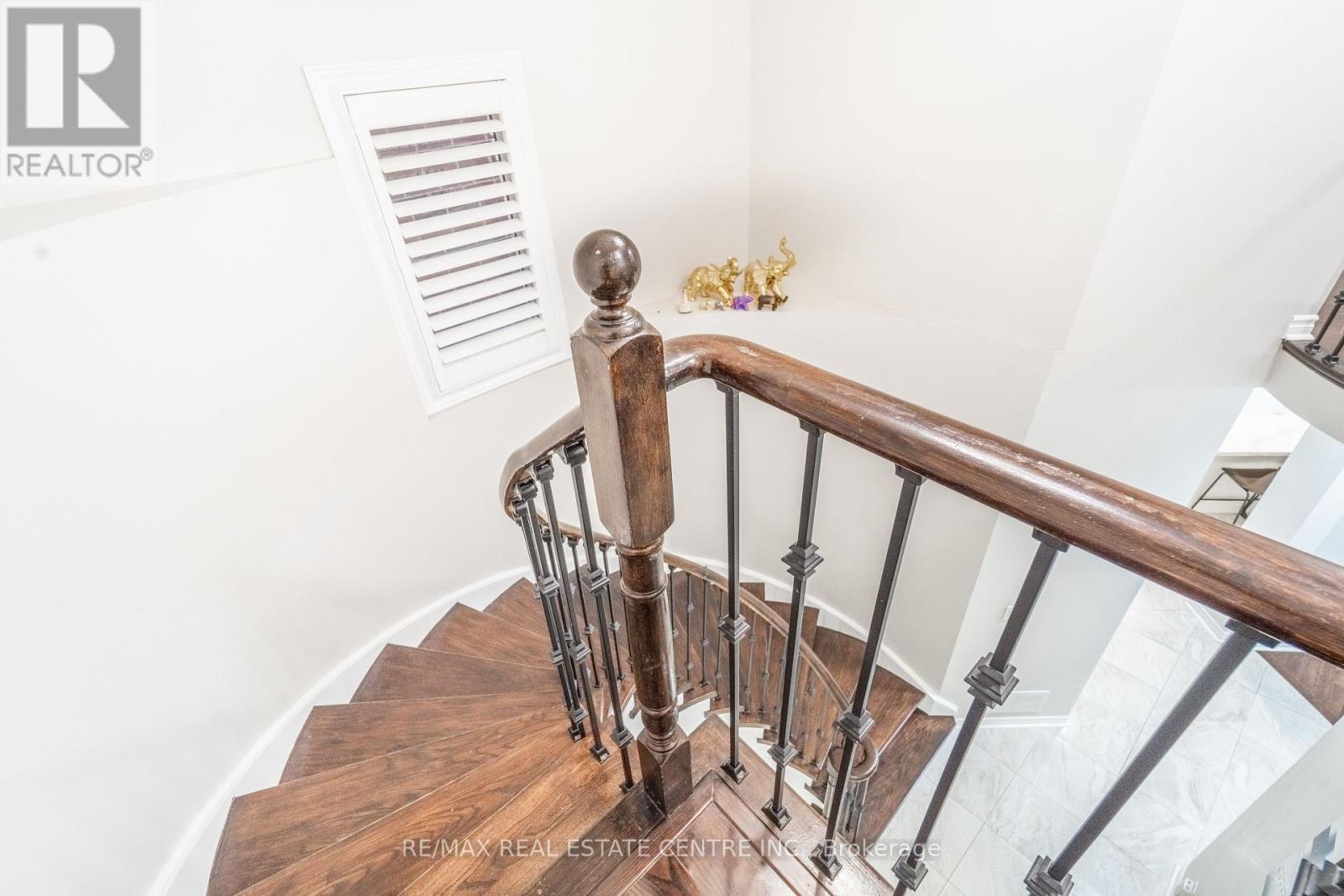 67 Gorevale Drive, Brampton, Ontario  L6P 2H2 - Photo 12 - W13044090