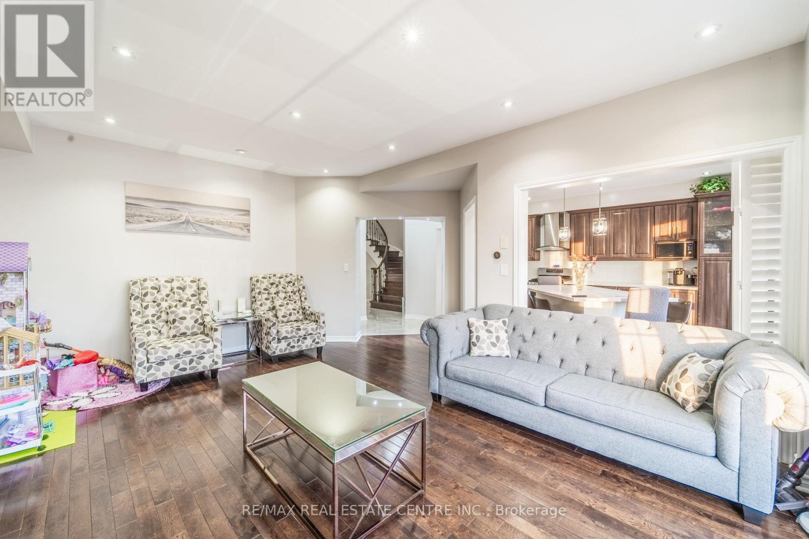 67 Gorevale Drive, Brampton, Ontario  L6P 2H2 - Photo 6 - W13044090