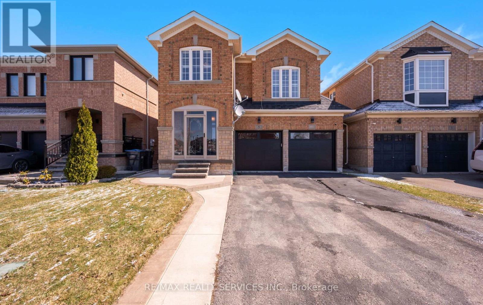 5 THORNBUSH BOULEVARD, Brampton, Ontario