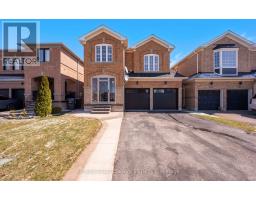 5 THORNBUSH BOULEVARD, Brampton, Ontario