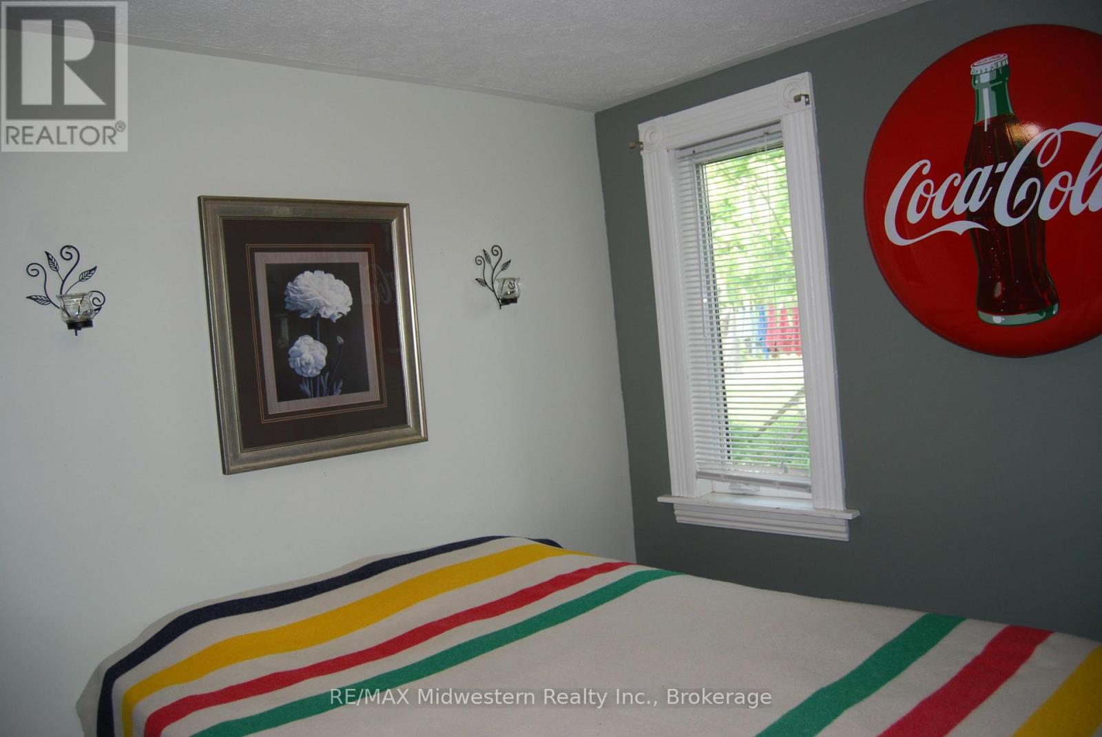 410 Temple Street, Minto, Ontario  N0G 2P0 - Photo 10 - X12660784