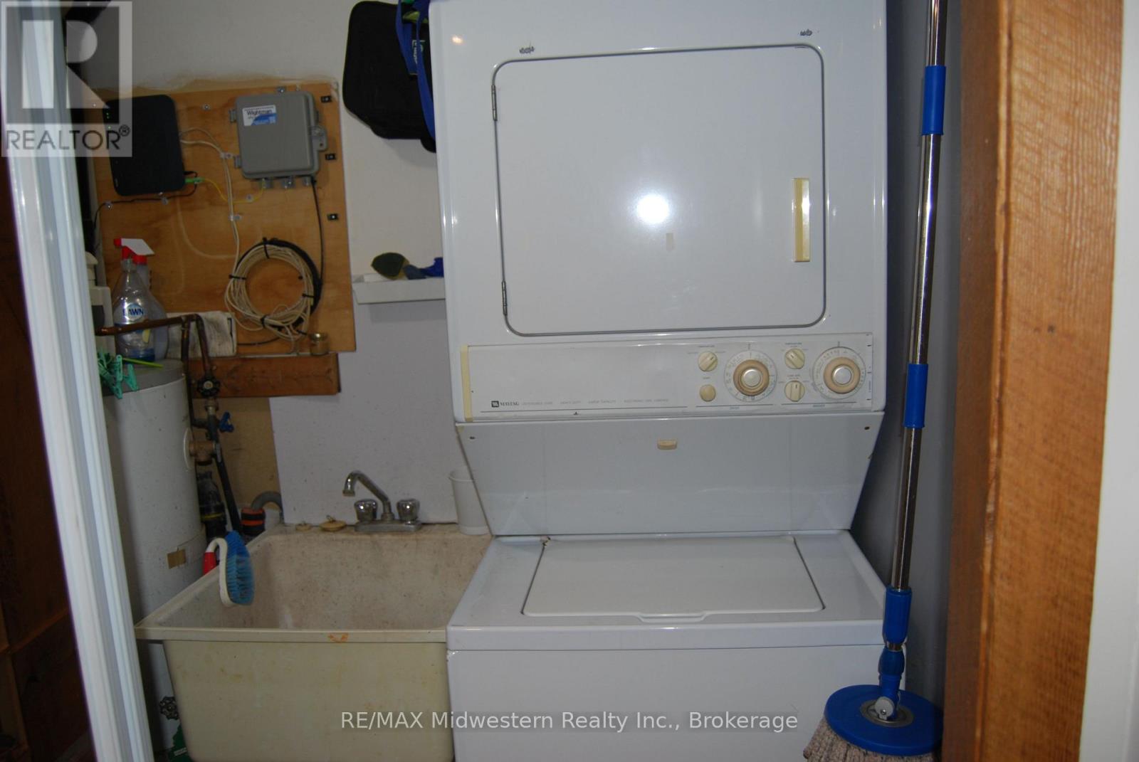 410 Temple Street, Minto, Ontario  N0G 2P0 - Photo 15 - X12660784