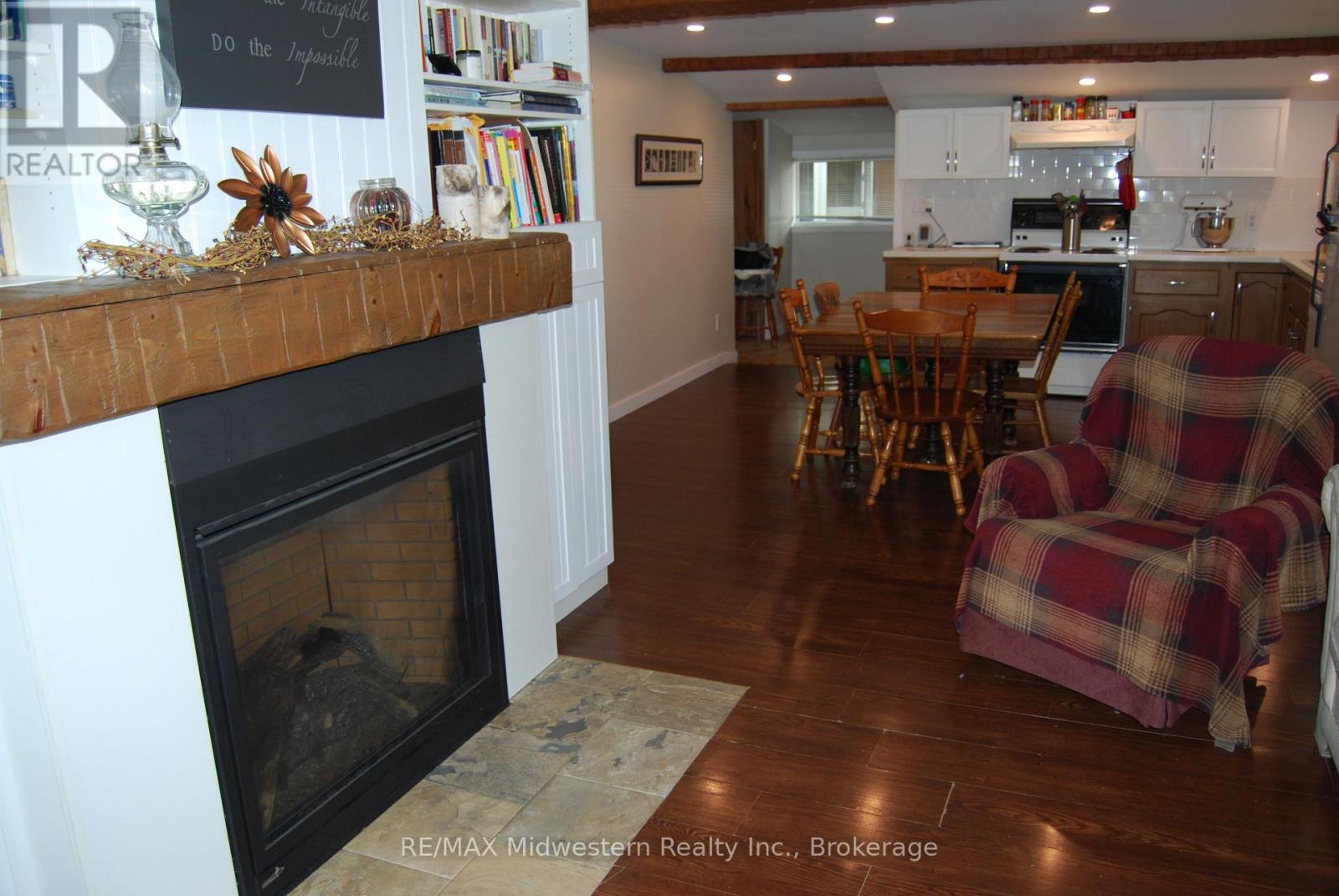 410 Temple Street, Minto, Ontario  N0G 2P0 - Photo 8 - X12660784