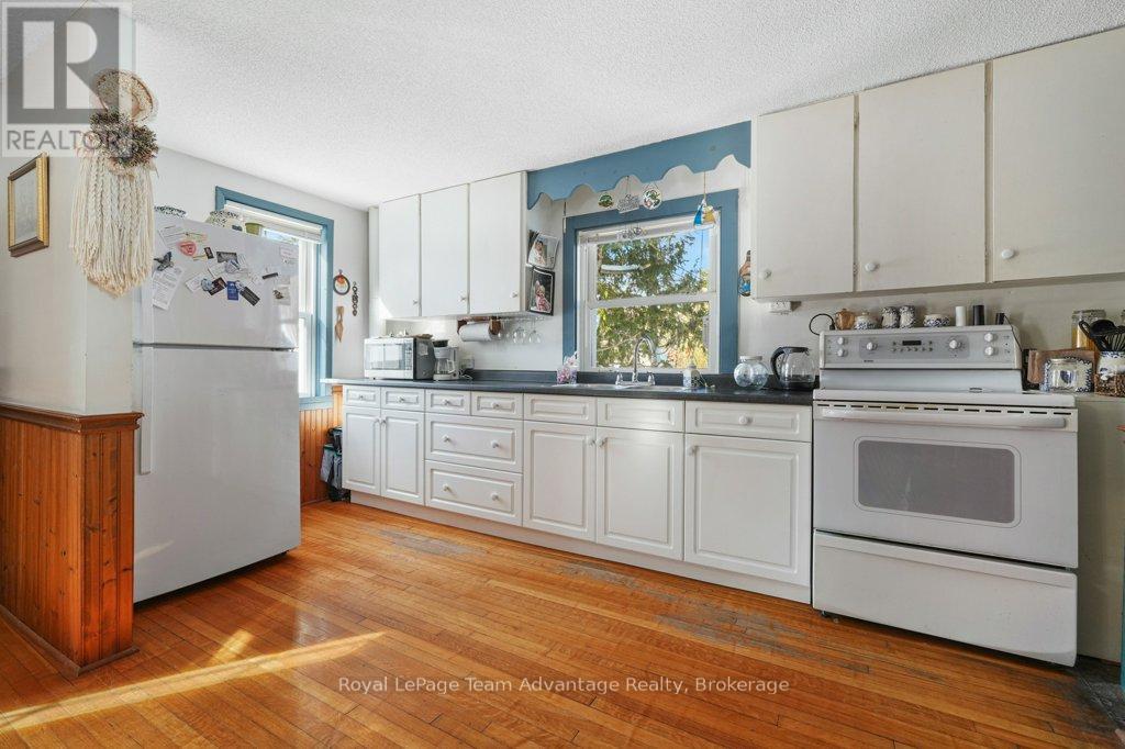 27 Burnside Bridge Road, Mcdougall, Ontario  P2A 2W9 - Photo 10 - X12721810