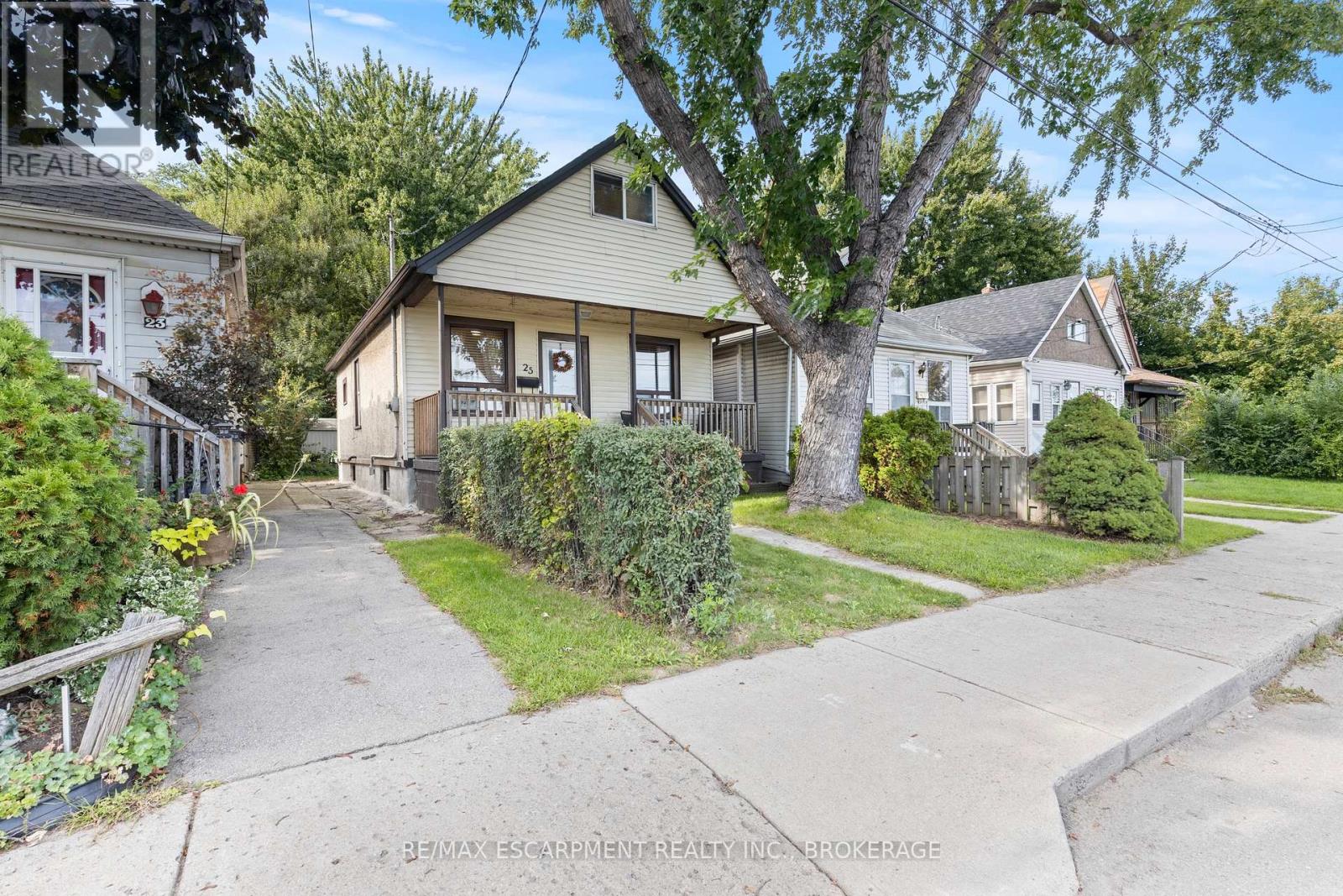 25 Mckinstry Street, Hamilton, Ontario  L8L 6C2 - Photo 3 - X13046938