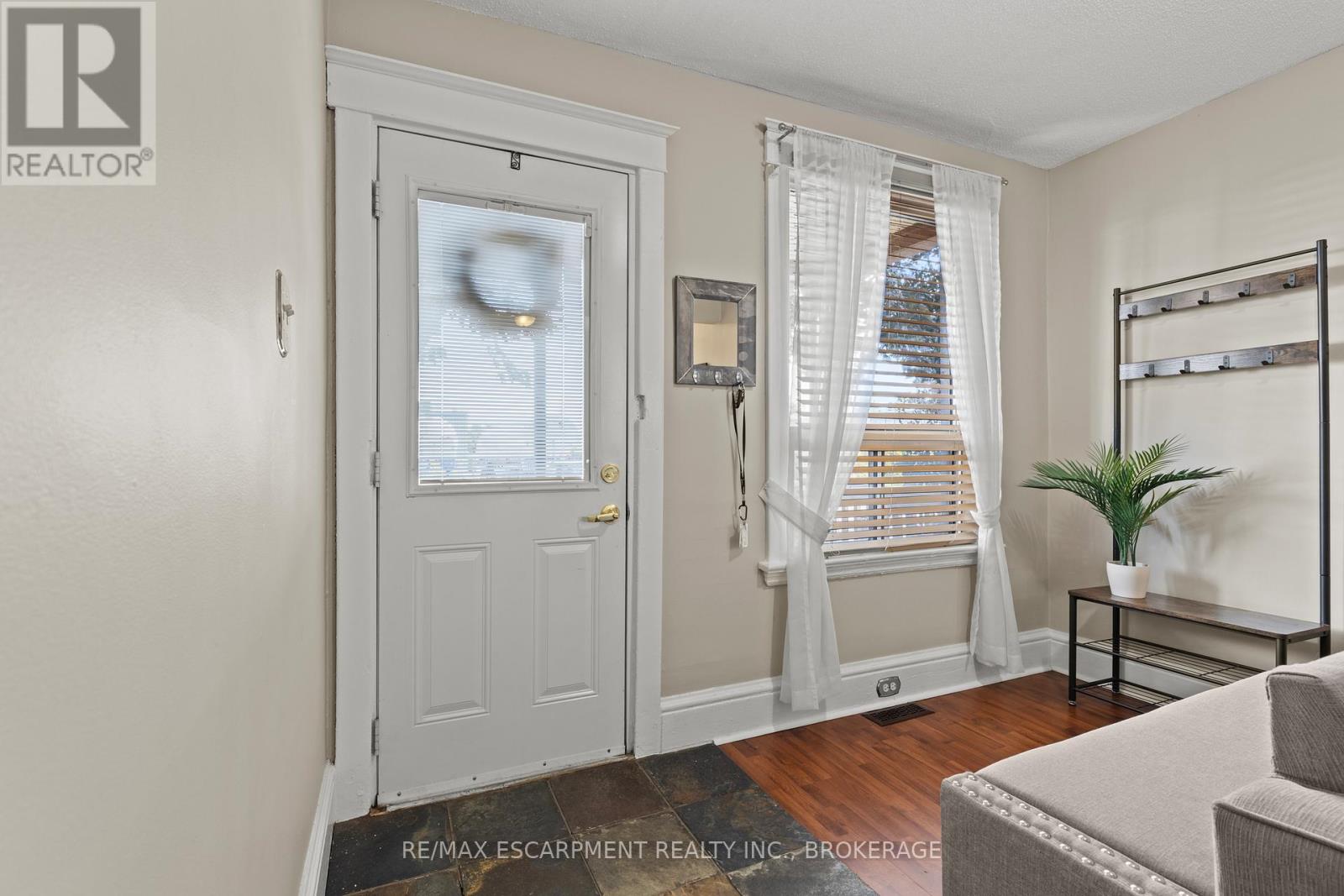 25 Mckinstry Street, Hamilton, Ontario  L8L 6C2 - Photo 5 - X13046938