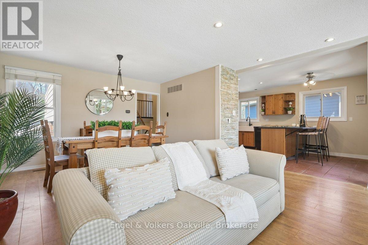 1223 Hudson Place, Oakville, Ontario  L6H 2W2 - Photo 11 - W13046976