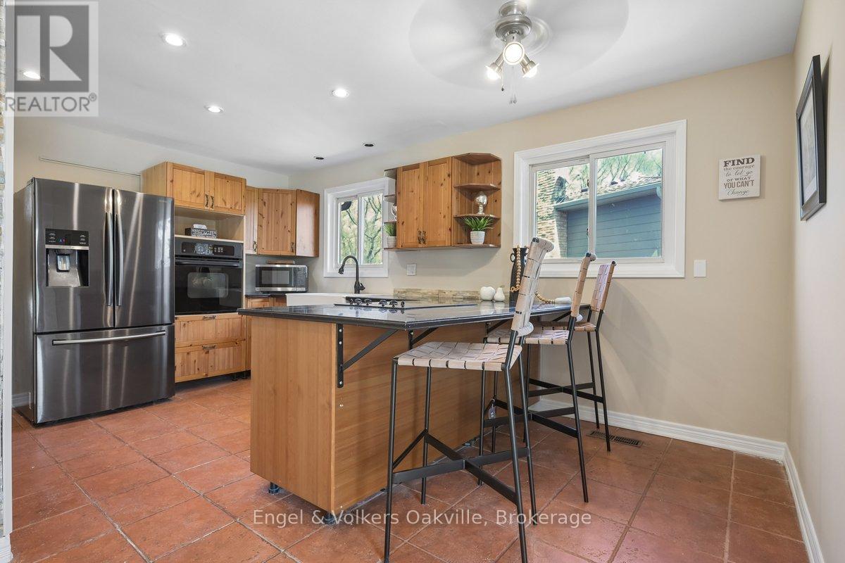 1223 Hudson Place, Oakville, Ontario  L6H 2W2 - Photo 15 - W13046976