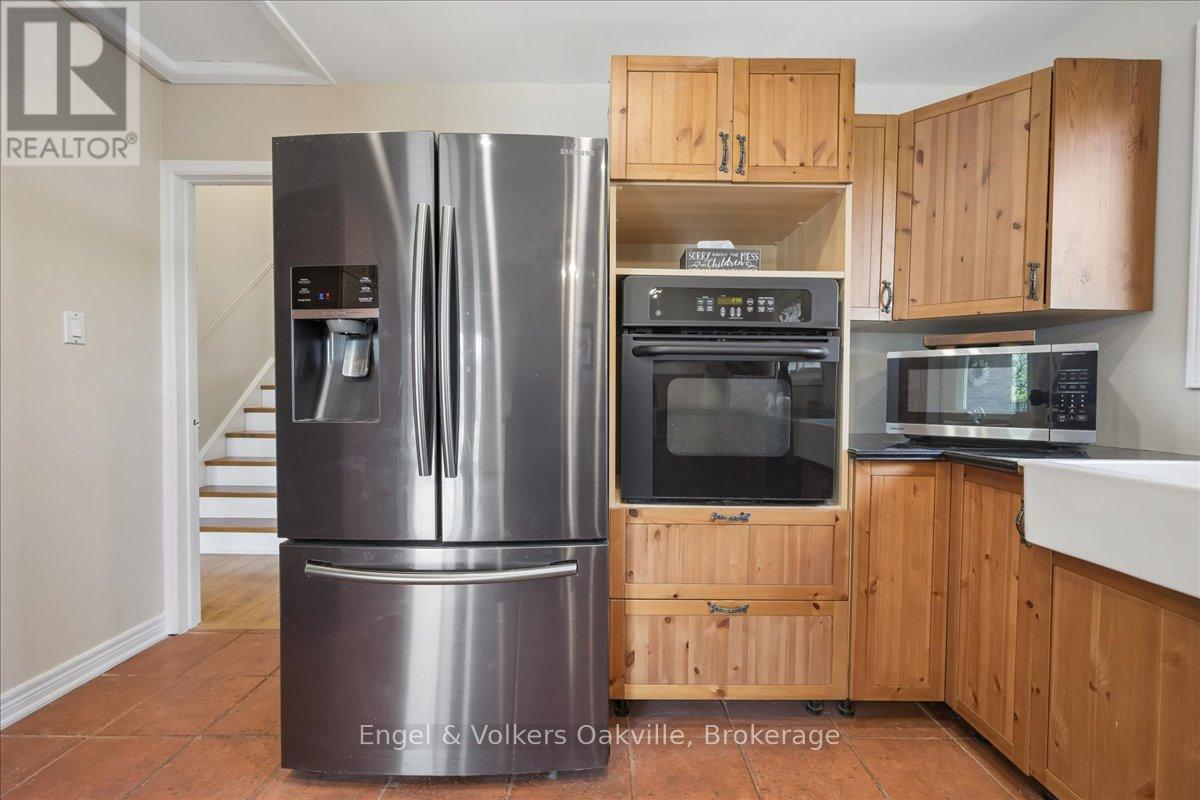 1223 Hudson Place, Oakville, Ontario  L6H 2W2 - Photo 16 - W13046976