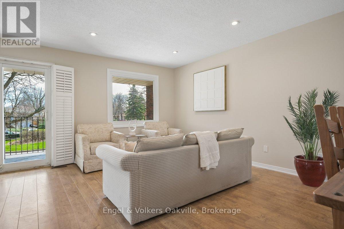 1223 Hudson Place, Oakville, Ontario  L6H 2W2 - Photo 17 - W13046976