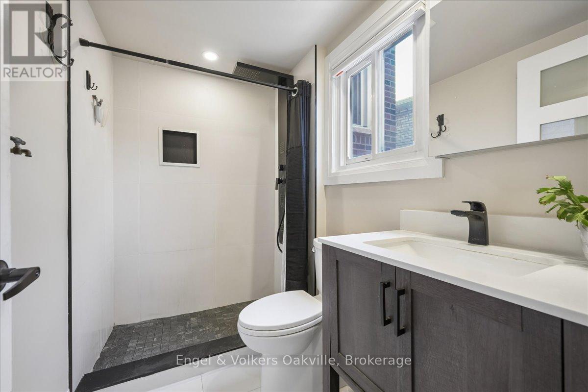 1223 Hudson Place, Oakville, Ontario  L6H 2W2 - Photo 28 - W13046976