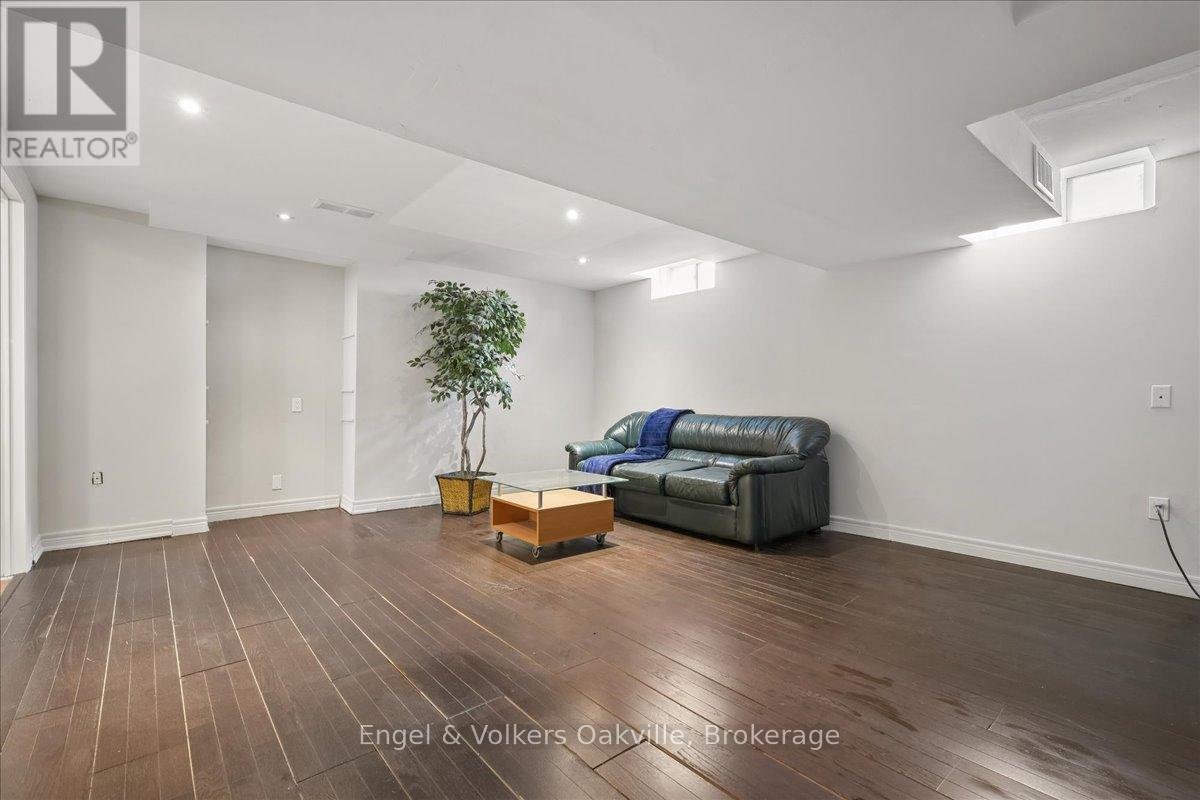 1223 Hudson Place, Oakville, Ontario  L6H 2W2 - Photo 34 - W13046976