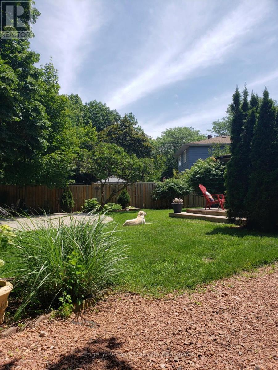 1223 Hudson Place, Oakville, Ontario  L6H 2W2 - Photo 48 - W13046976