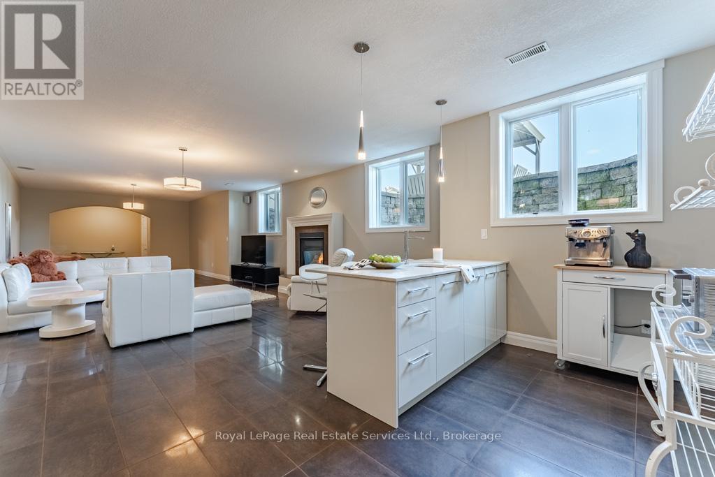 365 Robinson Road, Brant, Ontario  N3T 0L7 - Photo 38 - X13046860