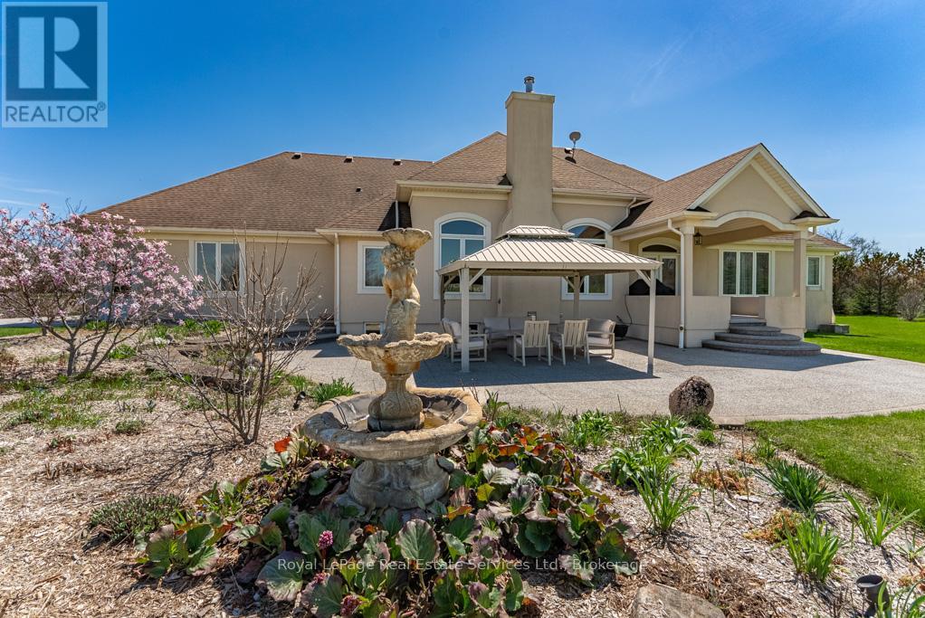 365 Robinson Road, Brant, Ontario  N3T 0L7 - Photo 6 - X13046860