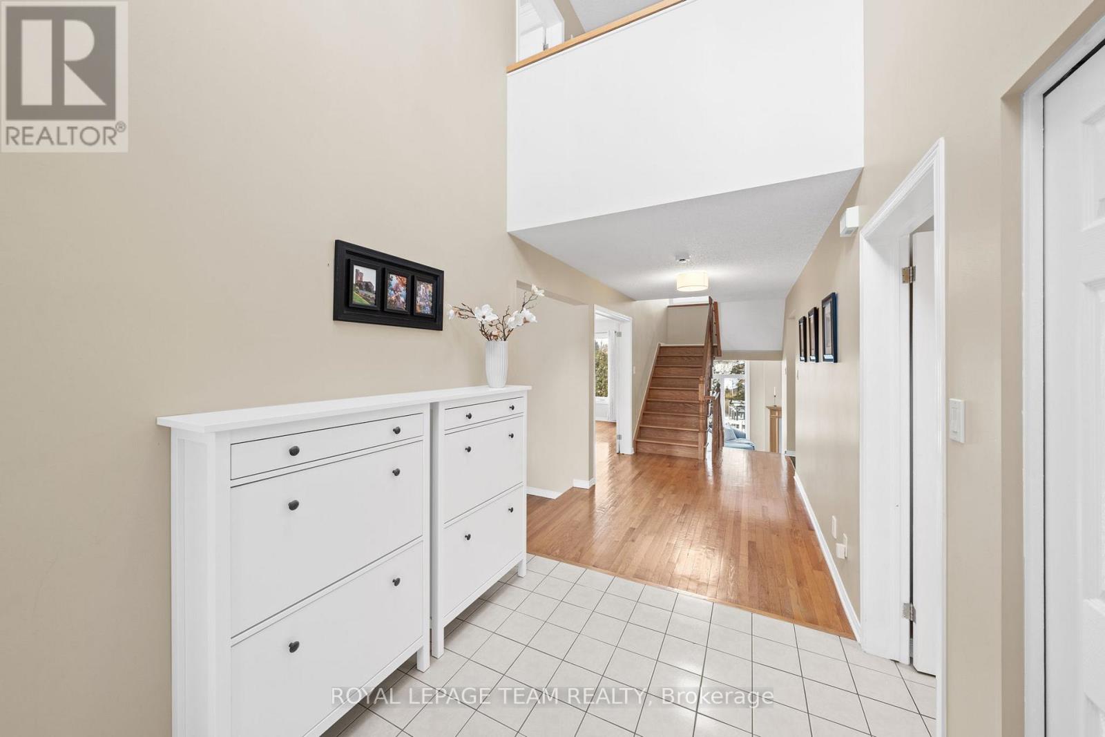 76 Hansen Avenue, Ottawa, Ontario  K2K 2L7 - Photo 5 - X12854320