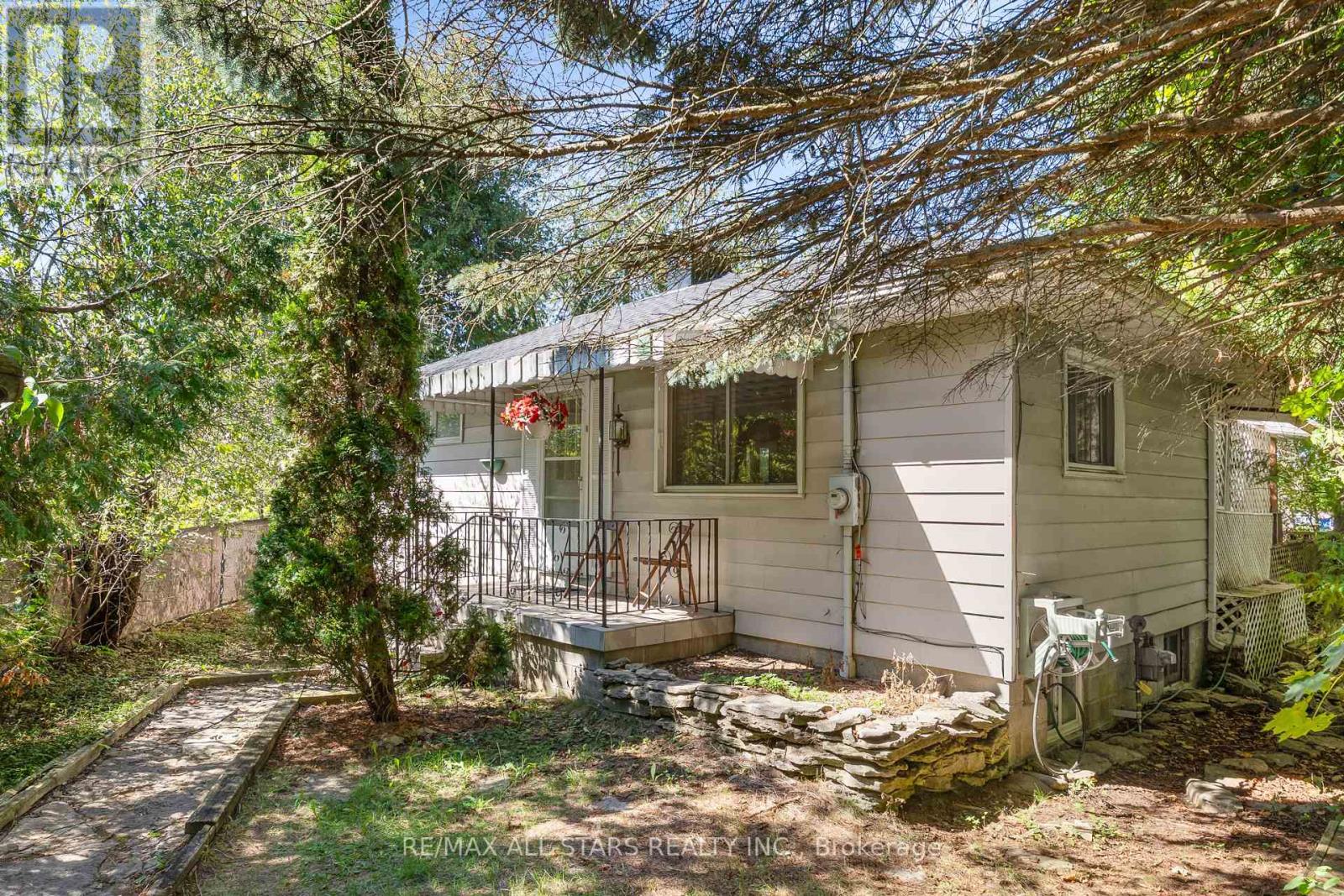 242 Francis Street E, Kawartha Lakes, Ontario  K0M 1N0 - Photo 2 - X13046848