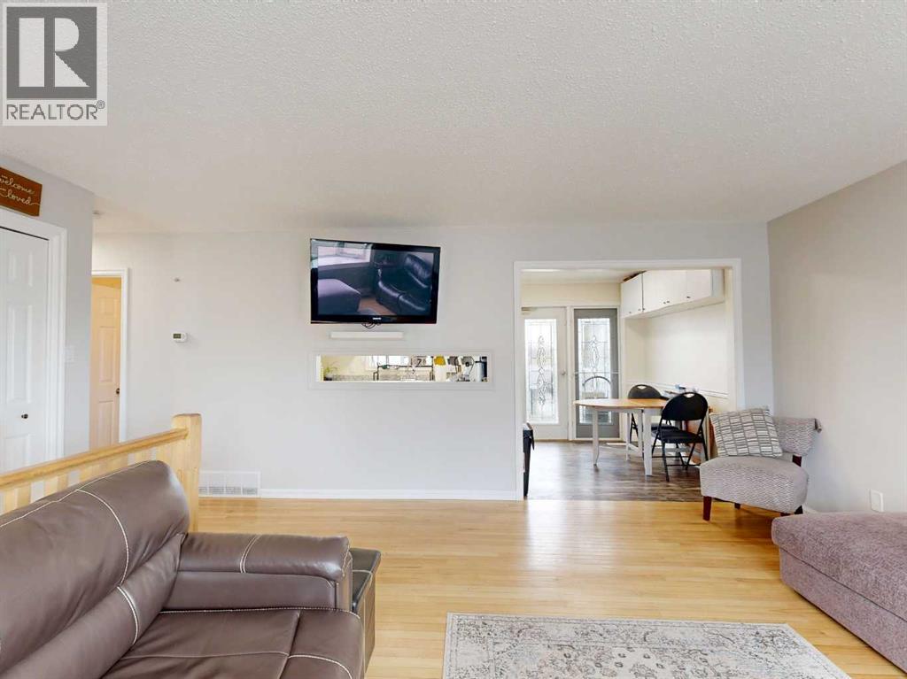 9622 77 Avenue, Grande Prairie, Alberta  T8V 4L6 - Photo 4 - A2303809