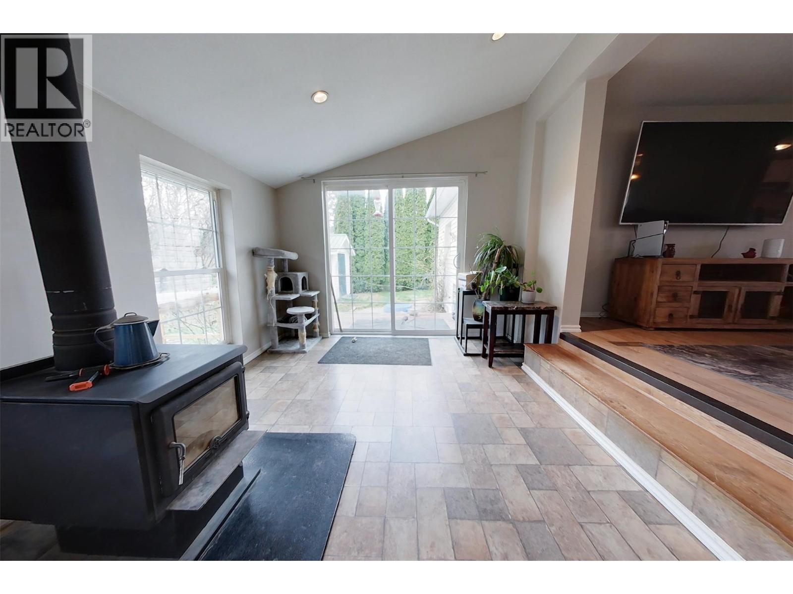 3433 Erickson Road, Creston, British Columbia  V0B 1G1 - Photo 17 - 10381627