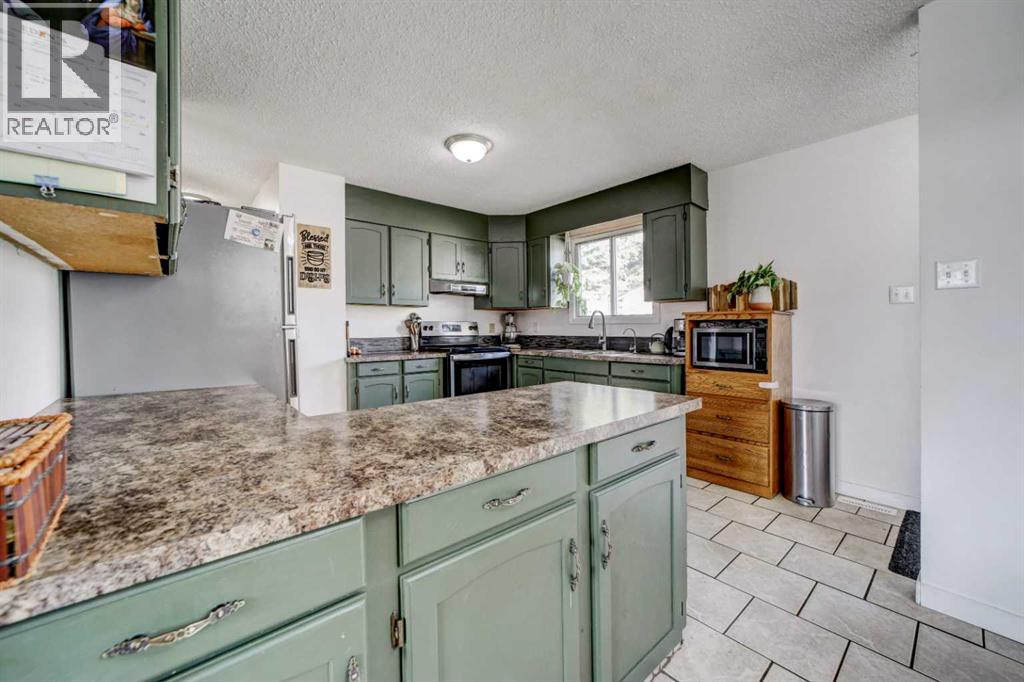 2730 226 Street, Bellevue, Alberta  T0K 0E0 - Photo 17 - A2294720