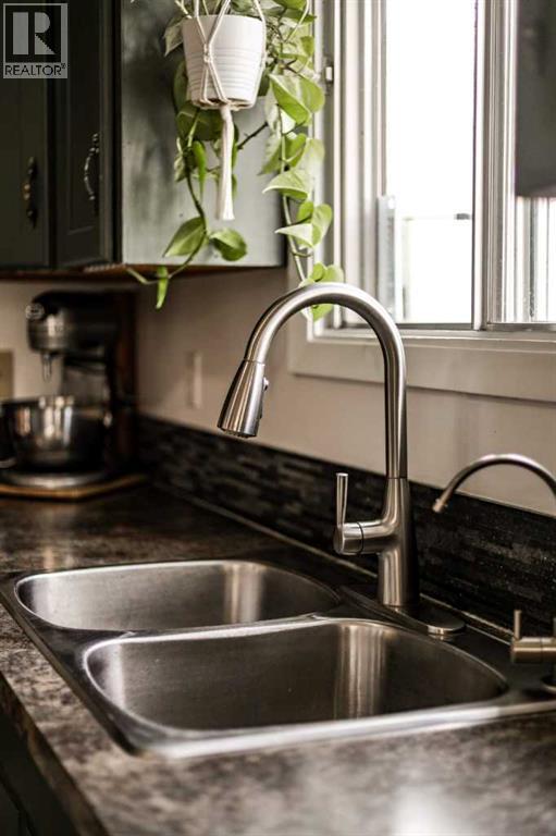 2730 226 Street, Bellevue, Alberta  T0K 0E0 - Photo 18 - A2294720