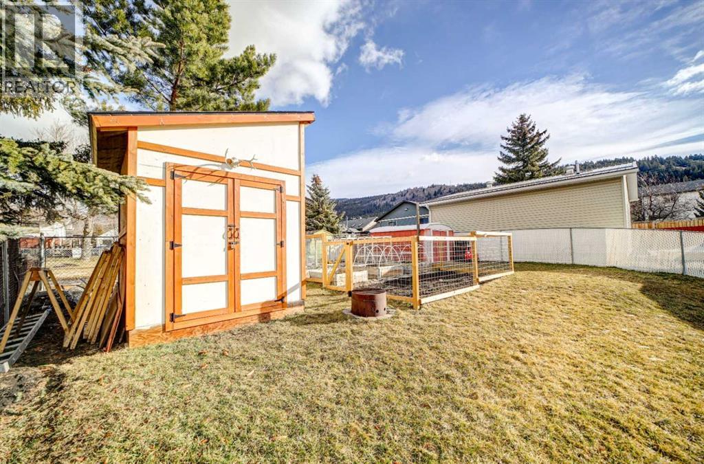 2730 226 Street, Bellevue, Alberta  T0K 0E0 - Photo 45 - A2294720