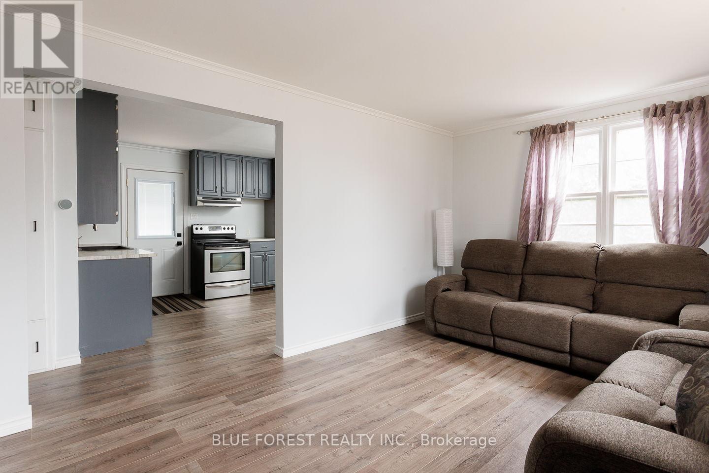 1877 Royal Crescent, London East, Ontario  N5W 2A9 - Photo 3 - X13046980