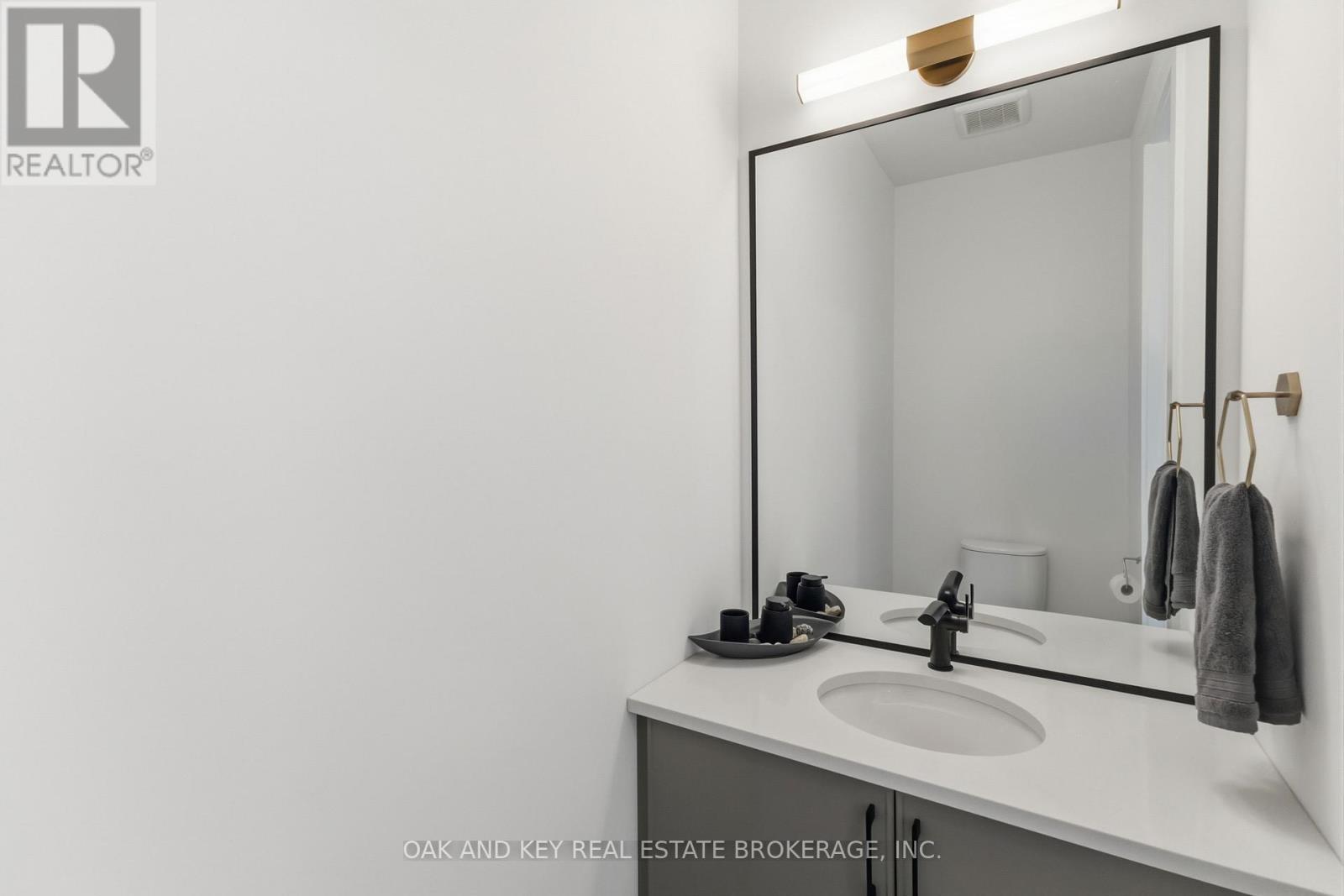 13 Briscoe Crescent, Strathroy-Caradoc, Ontario  N7G 0G3 - Photo 10 - X13047036