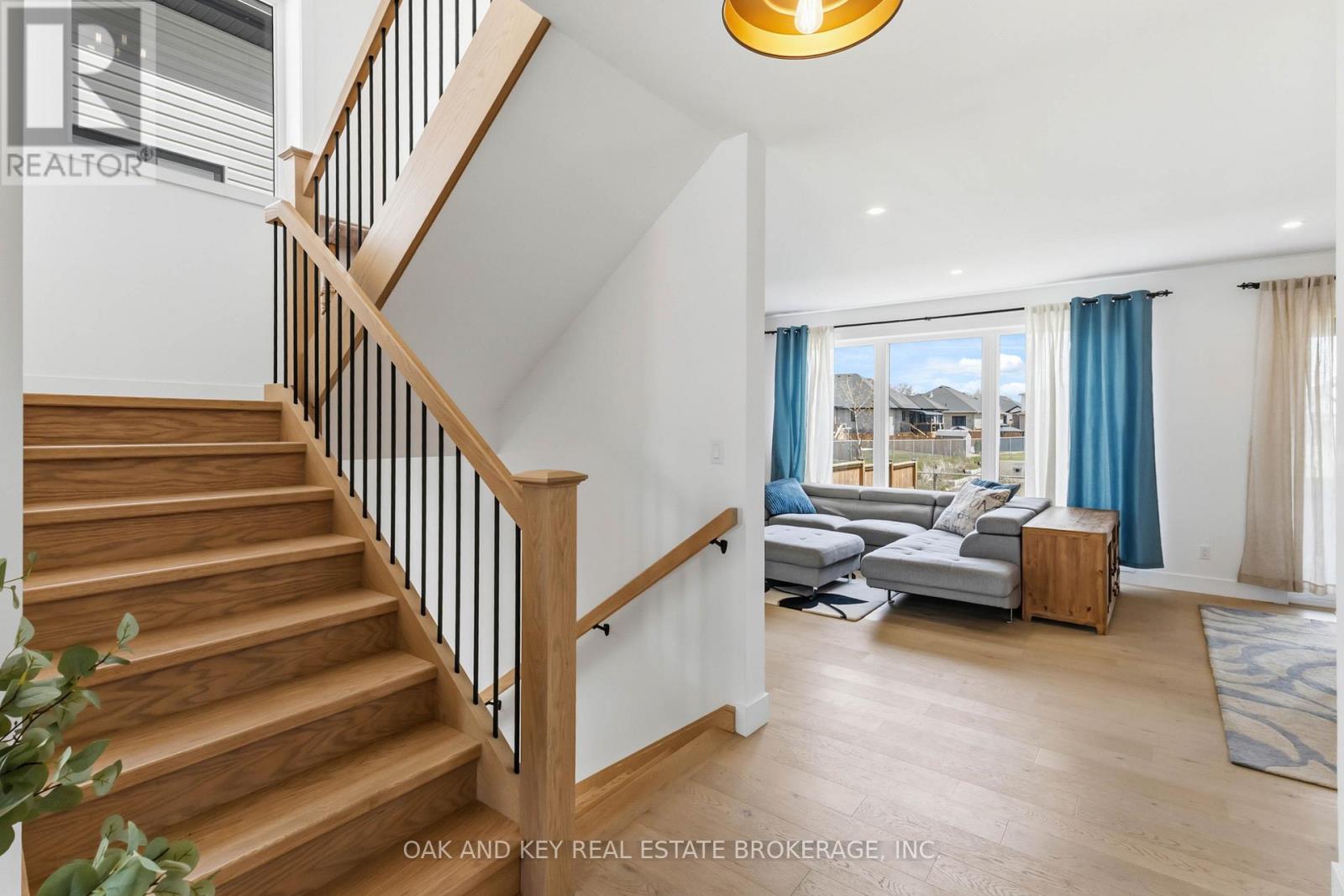 13 Briscoe Crescent, Strathroy-Caradoc, Ontario  N7G 0G3 - Photo 7 - X13047036