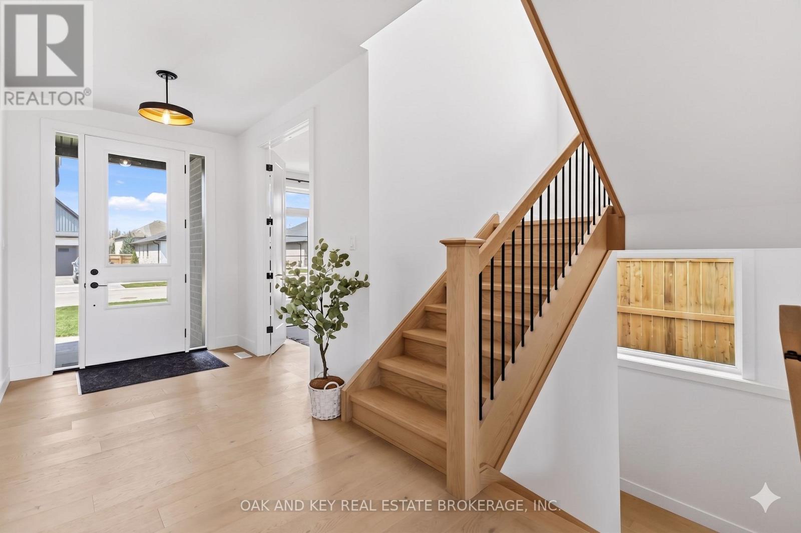 13 Briscoe Crescent, Strathroy-Caradoc, Ontario  N7G 0G3 - Photo 8 - X13047036