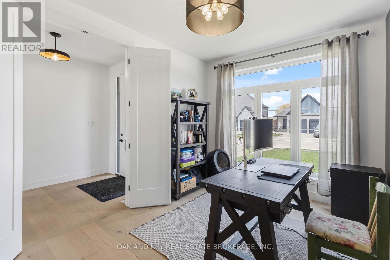 13 Briscoe Crescent, Strathroy-Caradoc, Ontario  N7G 0G3 - Photo 9 - X13047036