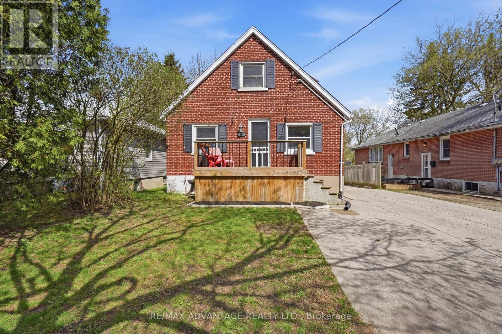 186 Emerson Avenue, London South, Ontario  N5Z 3L7 - Photo 2 - X13047168