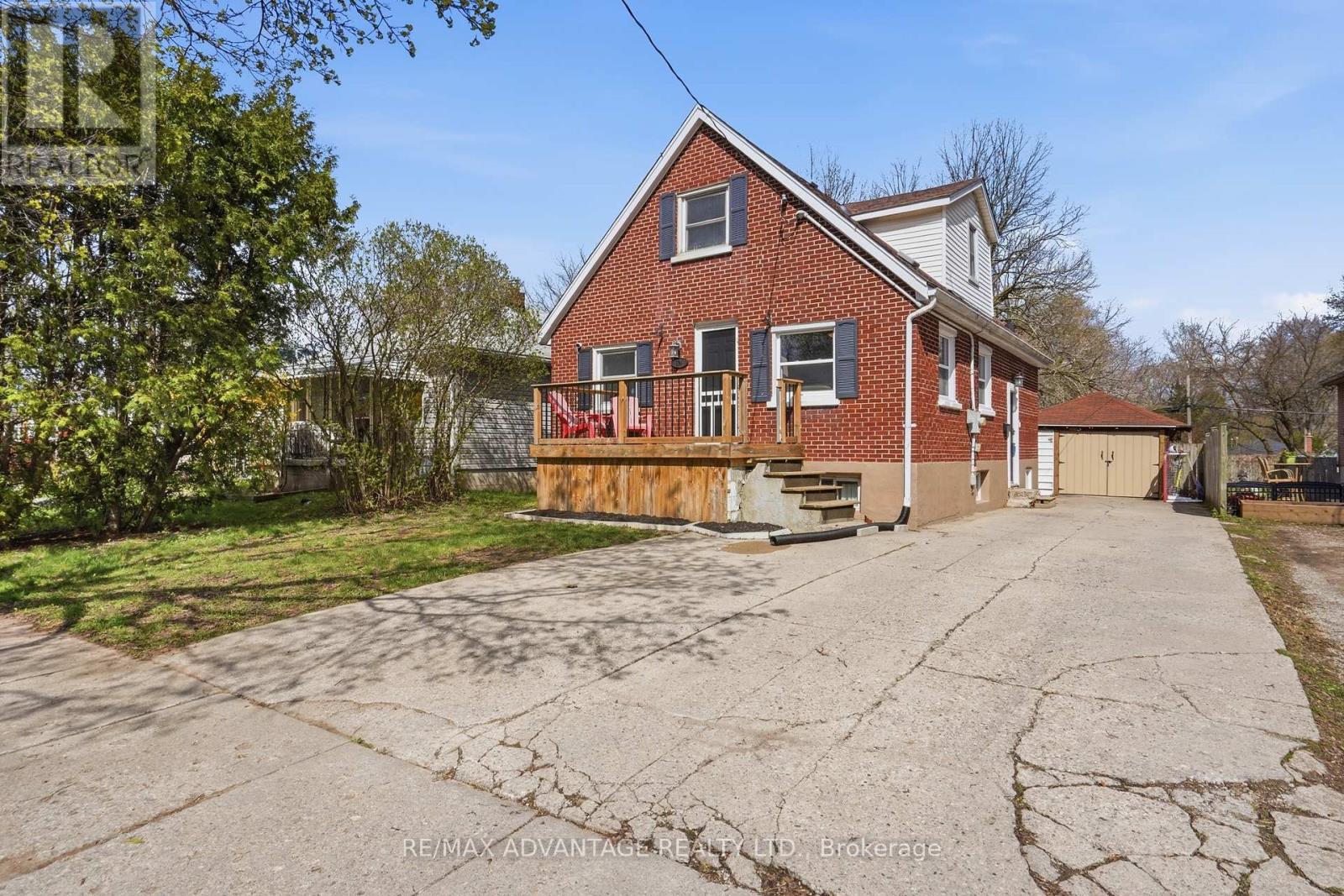 186 Emerson Avenue, London South, Ontario  N5Z 3L7 - Photo 3 - X13047168