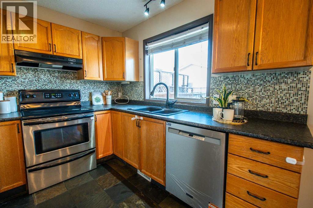 84 Hidden Green NW, Calgary, Alberta  T3A 5K7 - Photo 13 - A2296267