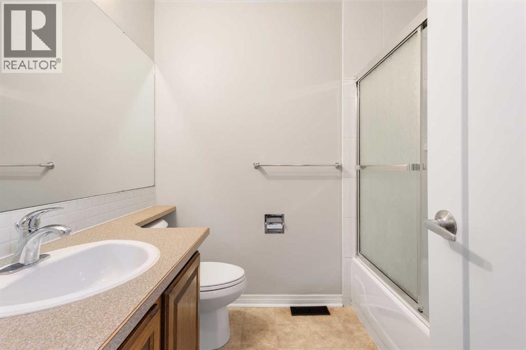 107 Woodbine Boulevard Sw, Calgary, Alberta  T2W 3W8 - Photo 20 - A2305084