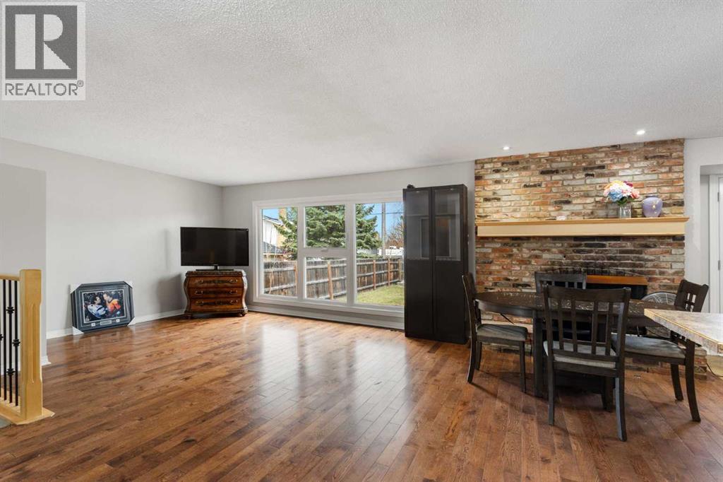 107 Woodbine Boulevard Sw, Calgary, Alberta  T2W 3W8 - Photo 6 - A2305084