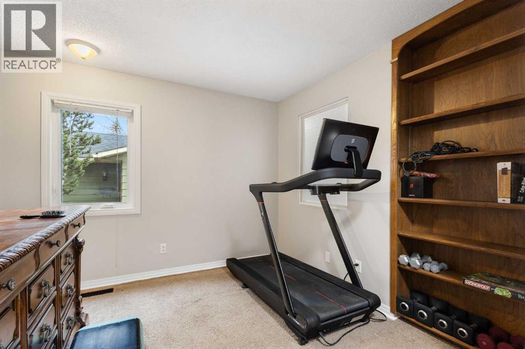 107 Woodbine Boulevard Sw, Calgary, Alberta  T2W 3W8 - Photo 12 - A2305084