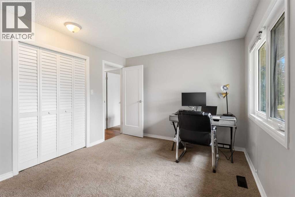 107 Woodbine Boulevard Sw, Calgary, Alberta  T2W 3W8 - Photo 19 - A2305084