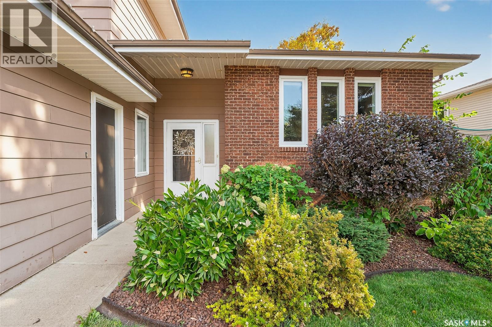 107 Cottonwood Street, Caronport, Saskatchewan  S0H 0S0 - Photo 5 - SK034003