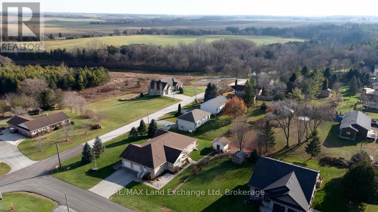 122 James Street, Arran-Elderslie, Ontario  N0G 2N0 - Photo 40 - X12952644