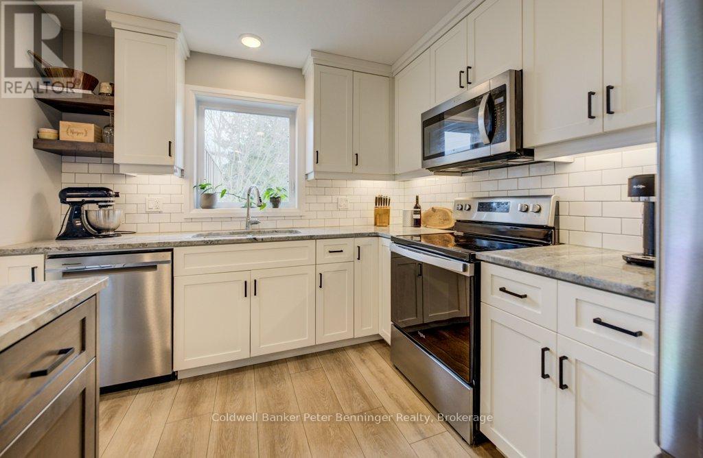 126 Second Street, Brockton, Ontario  N0G 2V0 - Photo 11 - X12984656