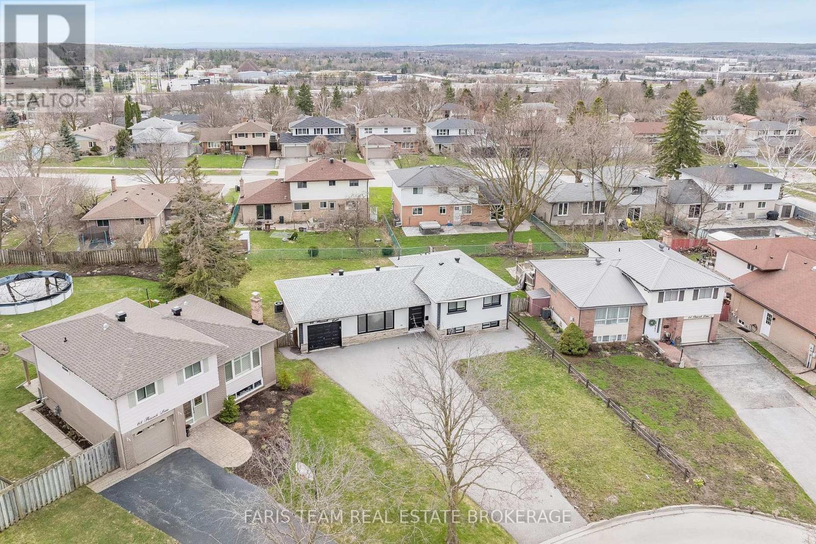 66 Peacock Lane, Barrie, Ontario  L4N 3R9 - Photo 2 - S12827024