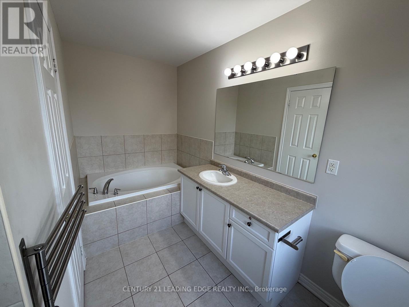 97 Thatcher Crescent, East Gwillimbury, Ontario  L9N 0B9 - Photo 10 - N12883994