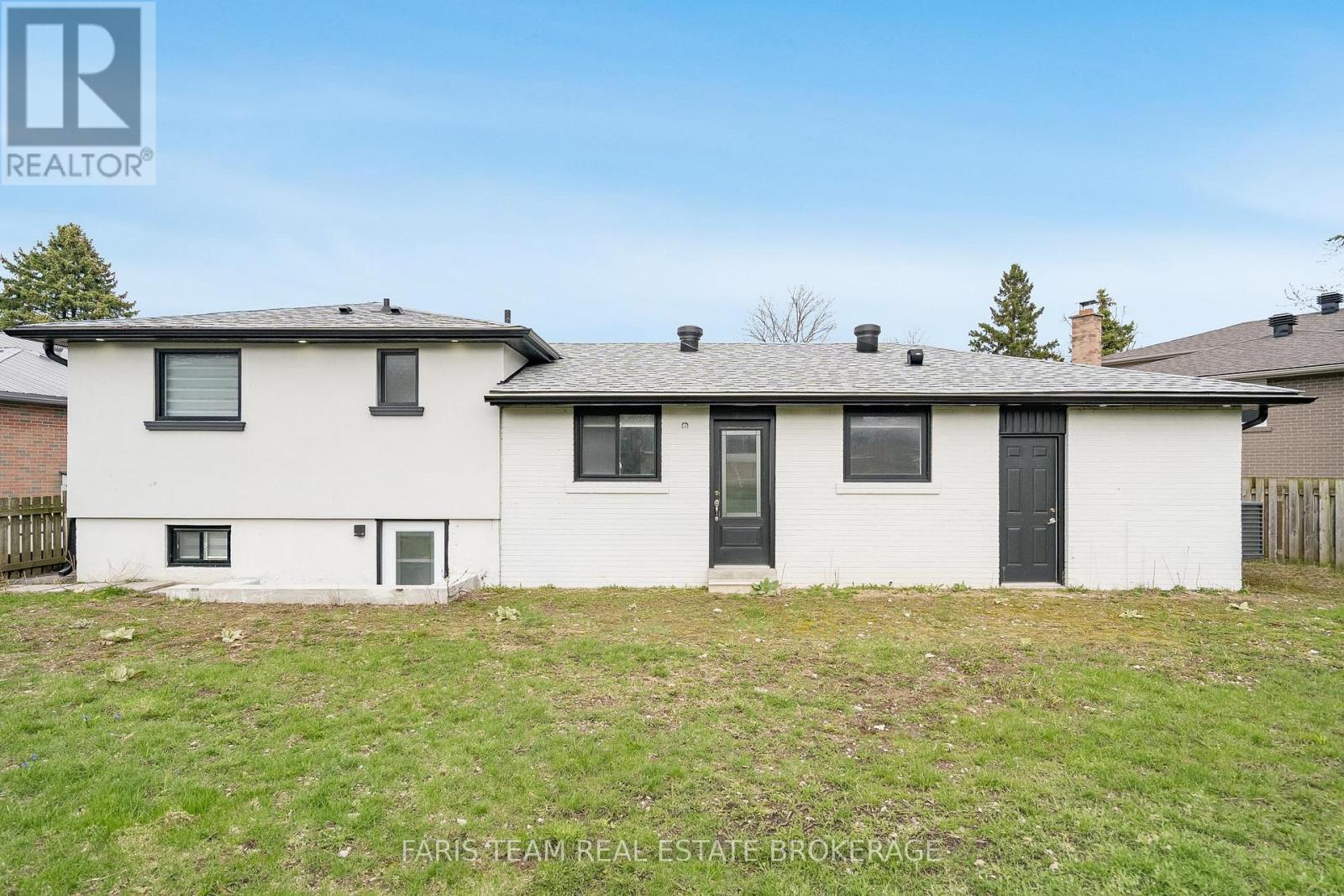 66 Peacock Lane, Barrie, Ontario  L4N 3R9 - Photo 45 - S12827024