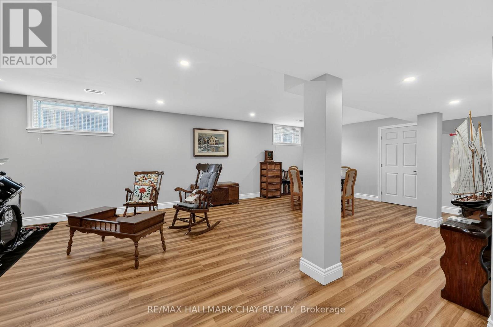 16 Sheppard Drive, Tay, Ontario  L0K 2A0 - Photo 25 - S12904592