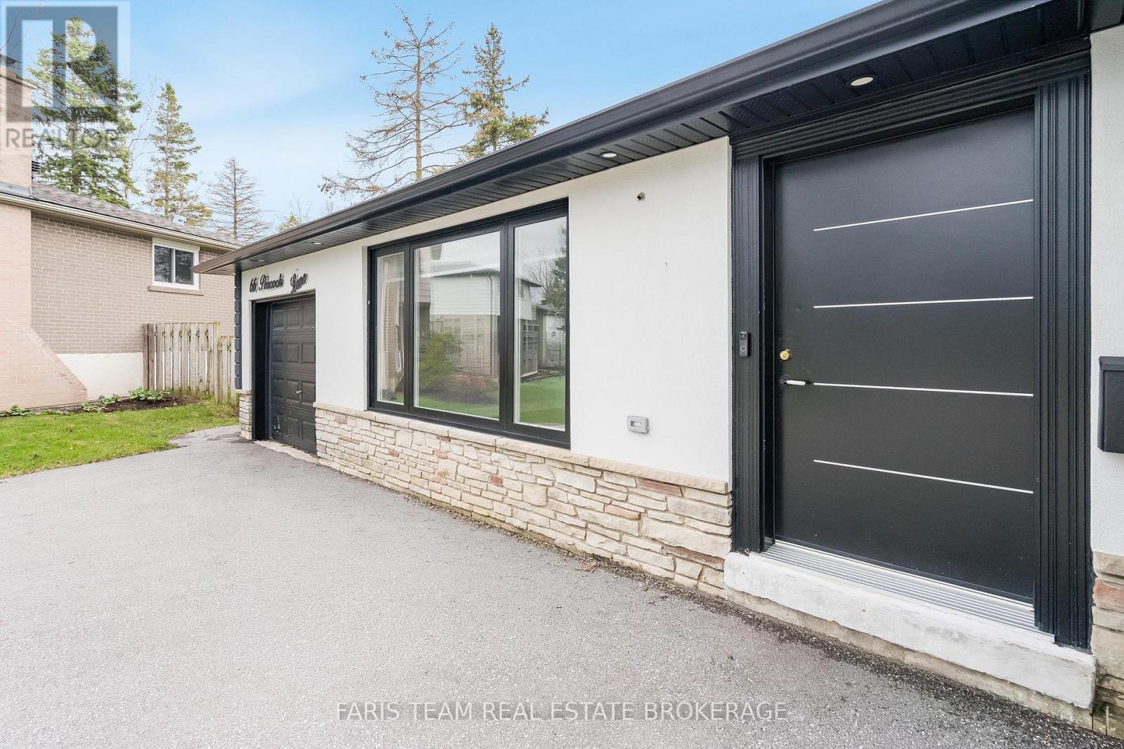 66 Peacock Lane, Barrie, Ontario  L4N 3R9 - Photo 4 - S12827024